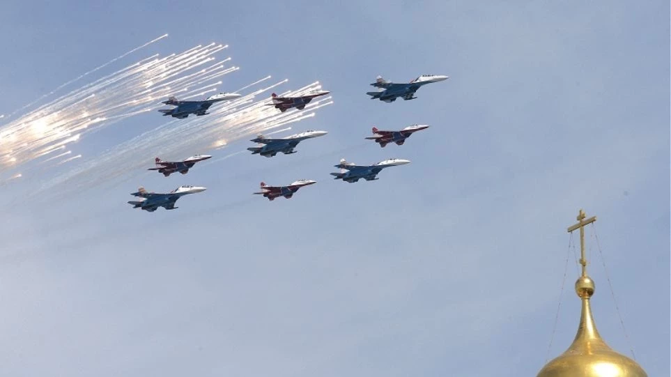 Επίδειξη στρατιωτικής υπεροχής από την Ρωσία: Με όπλα τελευταίας τεχνολογίας η παρέλαση της 9ης Μαΐου στη Μόσχα